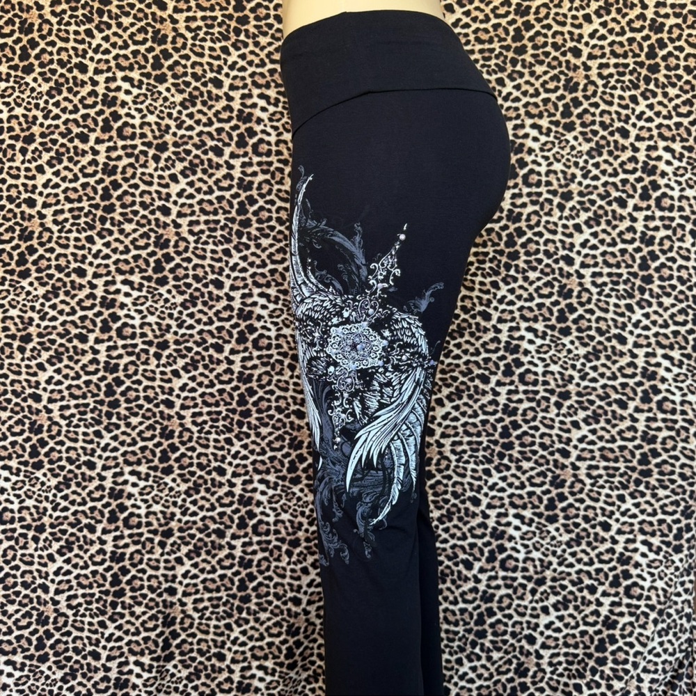 🖤 Y2K Gothic Angel Wing Bootcut Leggings – Black & Silver Print 🪽🔥